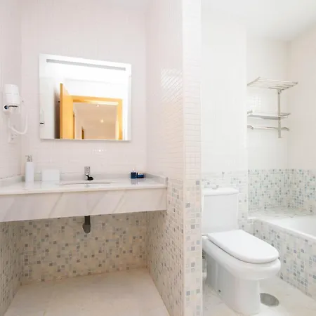 Luxury Penthouse: The Beacon At Punta De La Mona