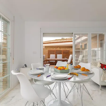 Luxury Penthouse: The Beacon At Punta De La Mona