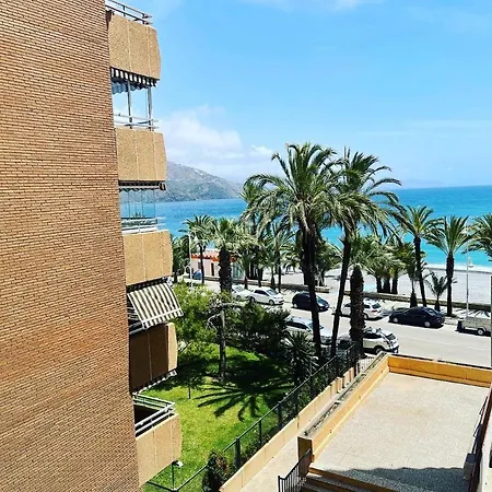 Playa Y Piscina Intiyan Pondos Apartment *