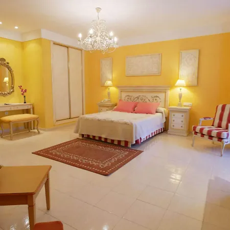 Victoria Playa Hotel
