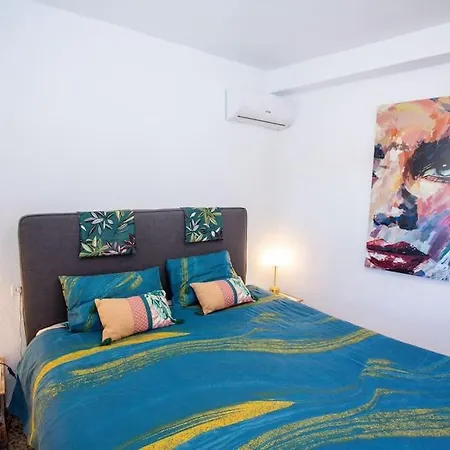 Casa Con Jacuzzi Hermanos Holiday home *