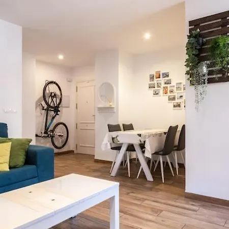 Bonito Piso Recien Reformado Con Zona De Parking Apartment *
