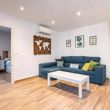 Bonito Piso Recien Reformado Con Zona De Parking Apartment