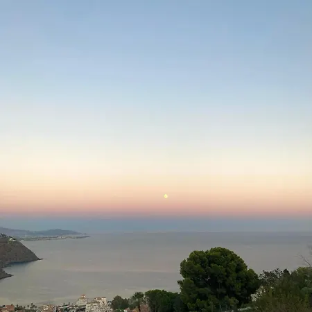 Сasa de vacaciones Bonita En Almuñécar