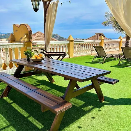 Con Piscinas Y Vistas De Ensueño Сasa de vacaciones Almuñécar