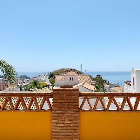 Con Piscinas Y Vistas De Ensueno