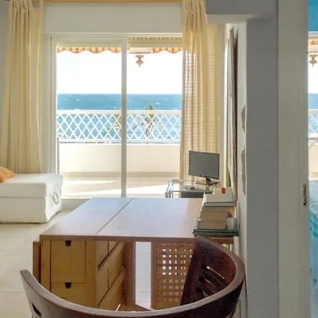 Apartment Seaside Serenity: Beachfront With Pool In Almunecar