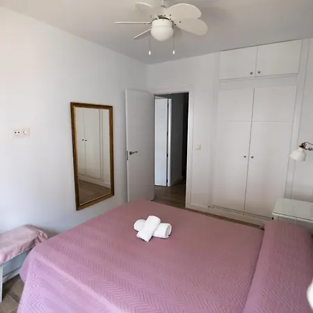 Piso Con Terraza Muy Cercano A La Playa Appartement