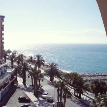 Apartamento Escapada romantica con vistas al mar y a la ciudad en Almunecar Granada España *