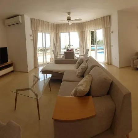 Lemon Tree - Amazing Sea Views *