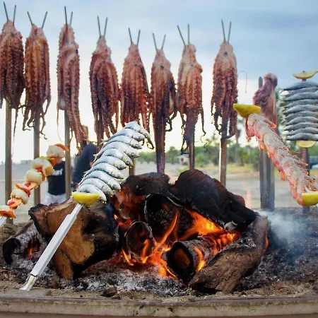 Pushe Playa Velilla Beach&tradition * Almunecar