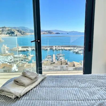 Icon Deluxe Marina Views *