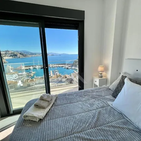 Icon Deluxe Marina Views *