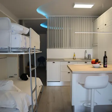 Neverending Marina Apartment