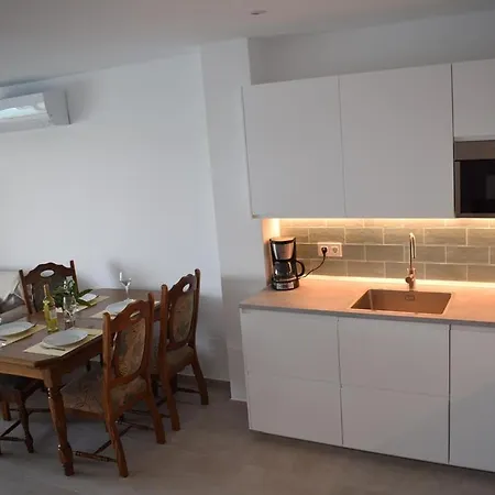 Moderno Apartment