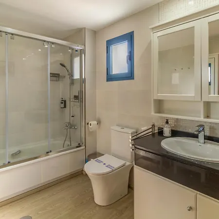 Apartment Rentitspain Atico Con Terraza Al Mar En