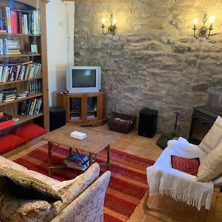 Сasa de vacaciones Golondrinas, Authentic Cortijo In The Hills Of *