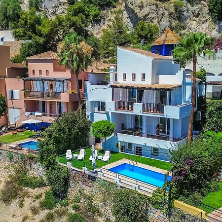 Garden Club Sea Views And Pool Villa *