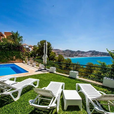 Garden Club Sea Views And Pool Villa *