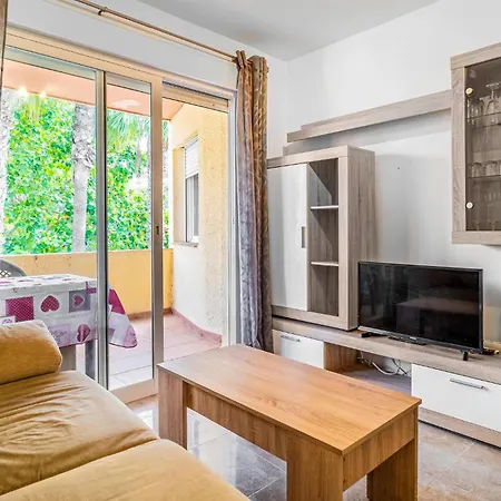 Lovely In With Kitchen Apartment *
