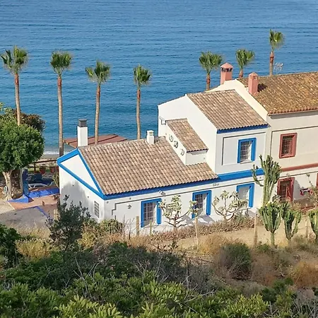Casa Cuartel El Delfin *