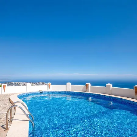 Casa Blanca Villa *