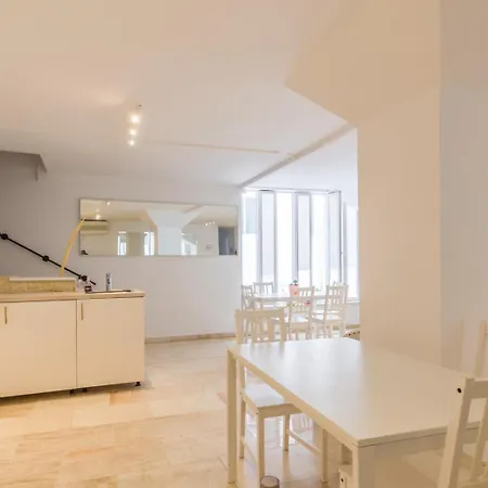Altamar Guest house *