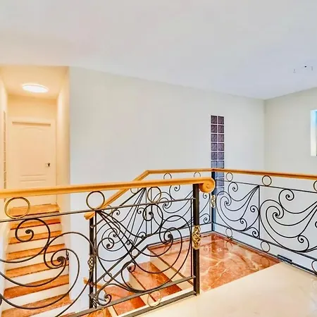 Villa Lovely Family Estepona 8 Guests Sea Views *