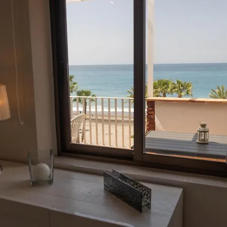Apartment Ct 383 Gr - Faro's Almuñecar Beachfront For 4 *