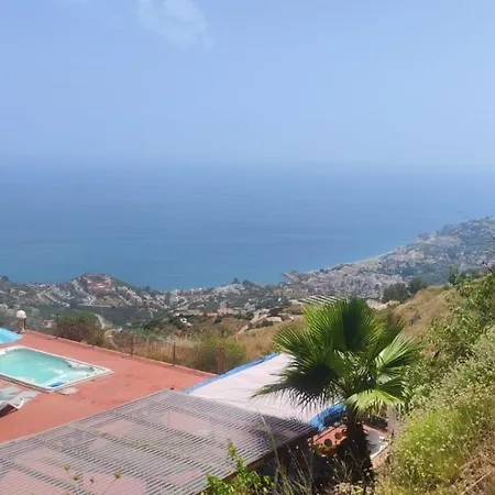Chalet, Breathtaking Sea View With Large Jacuzzi Holiday home Almunecar