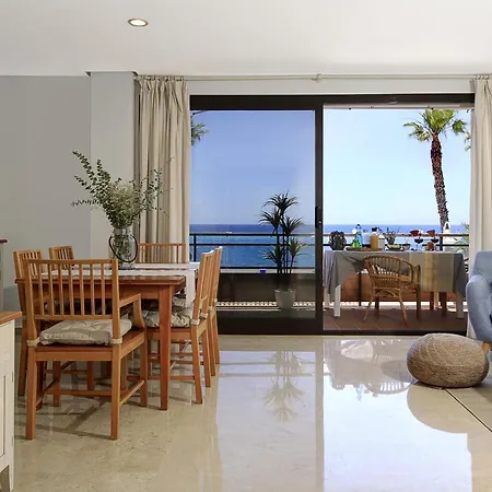 Apartment Primera Linea De Playa Con Parking Y Wifi *