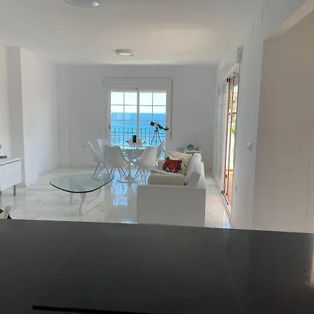 Luxury Penthouse: The Beacon At Punta De La Mona *