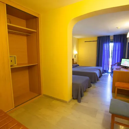 Olas De Hotel 2*