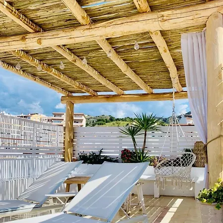 La Perla Del Pueblo - 4-Bed Retreat - Pool & Sea Views Holiday home Almunecar