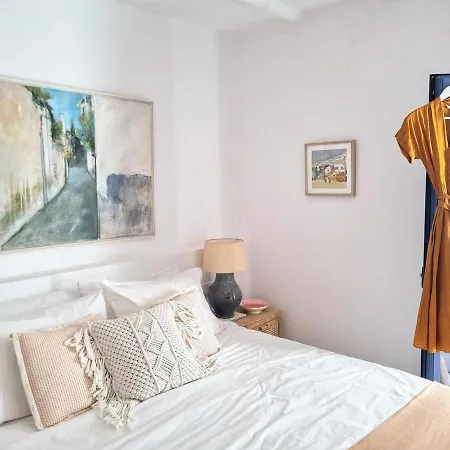 La Perla Del Pueblo - 4-Bed Retreat - Pool & Sea Views *