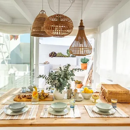 La Perla Del Pueblo - 4-Bed Retreat - Pool & Sea Views Almunecar