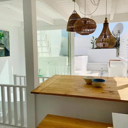 La Perla Del Pueblo - 4-Bed Retreat - Pool & Sea Views