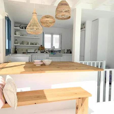La Perla Del Pueblo - 4-Bed Retreat - Pool & Sea Views