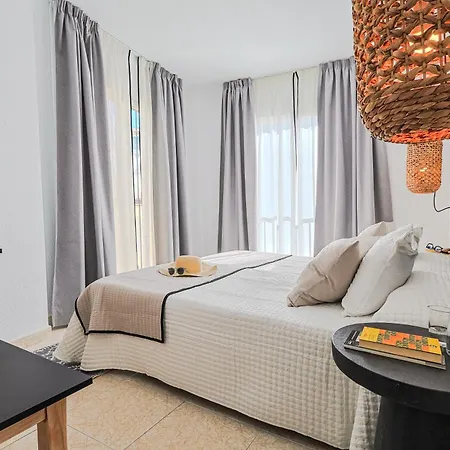Olas De Hotel