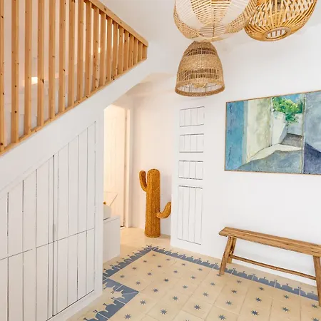 La Perla Del Pueblo - 4-Bed Retreat - Pool & Sea Views