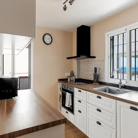 Almunecar,2 Bedroom By The *