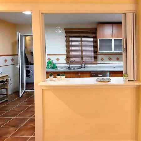 Center Paseo Apartment: Renovated With Double Garage Apartamento Almunecar