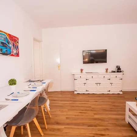 Apartment White Great Location *